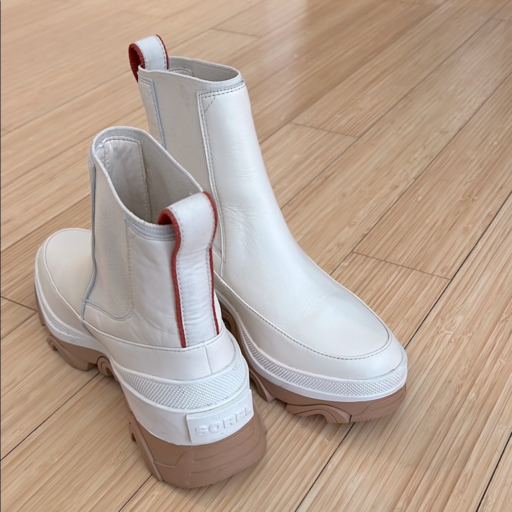 Sorel Women's White Leather Boots